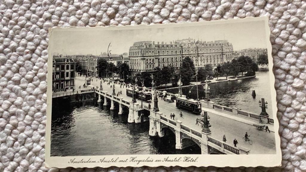 Ansichtkaart Amsterdam Amstel Hoogesluis en Amstel Hotel1938, Ophalen of Verzenden, 1920 tot 1940, Gelopen, Noord-Holland