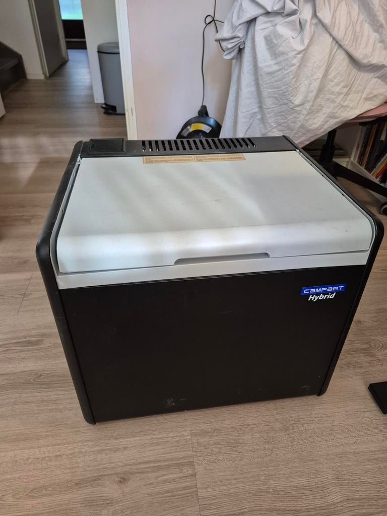 Campart Hybrid Koelbox - Perfect voor onderweg!, Ophalen, Gebruikt, Koelbox, Elektrisch