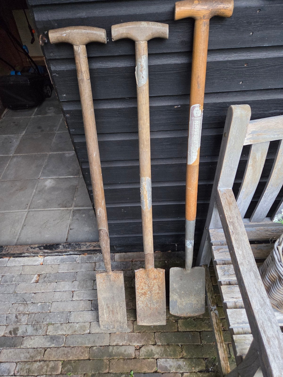 Drie degelijke steekscheppen voor tuin en klus, Ophalen, Gebruikt