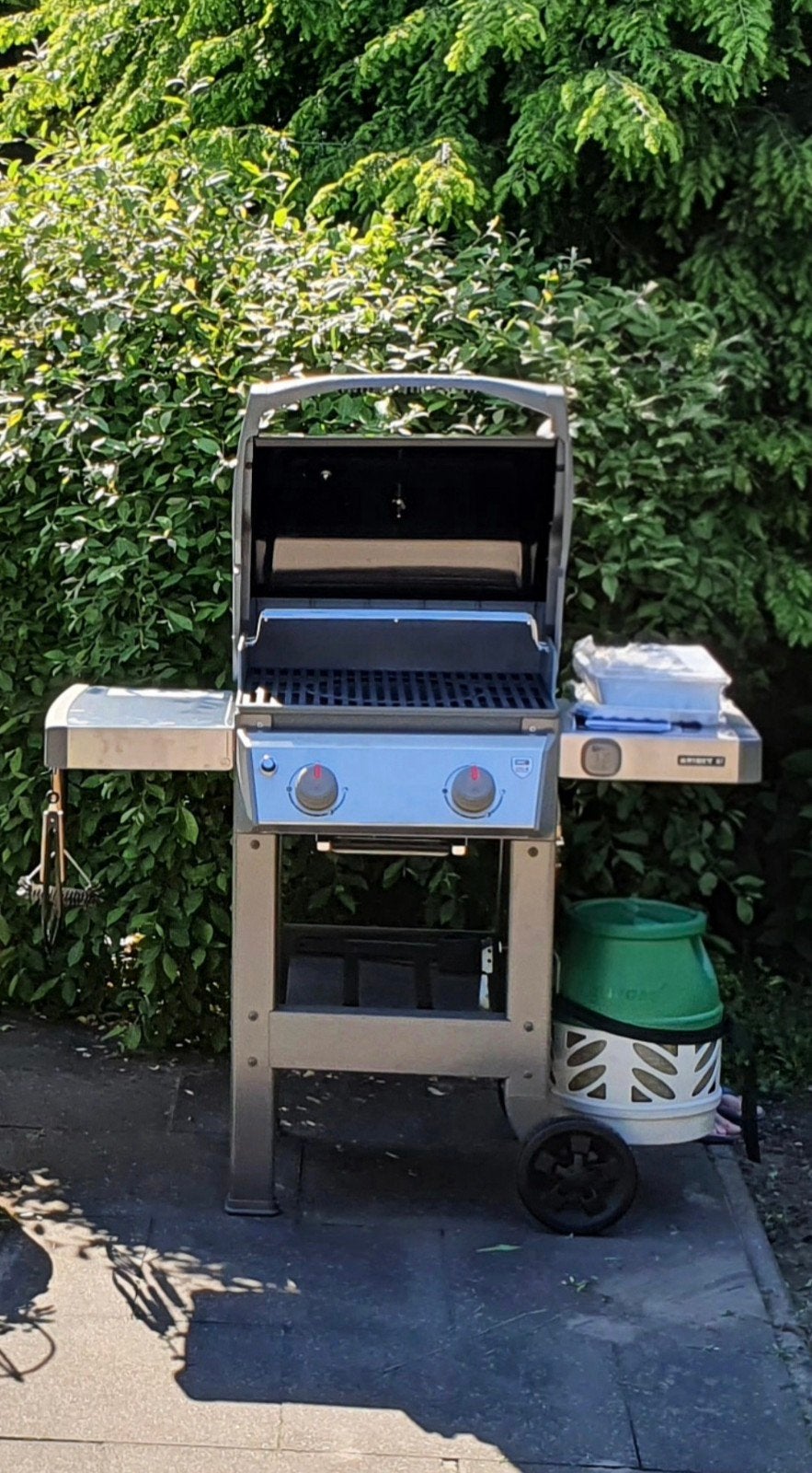 Weber Spirit II gas BBQ met hoes - Zo goed als nieuw