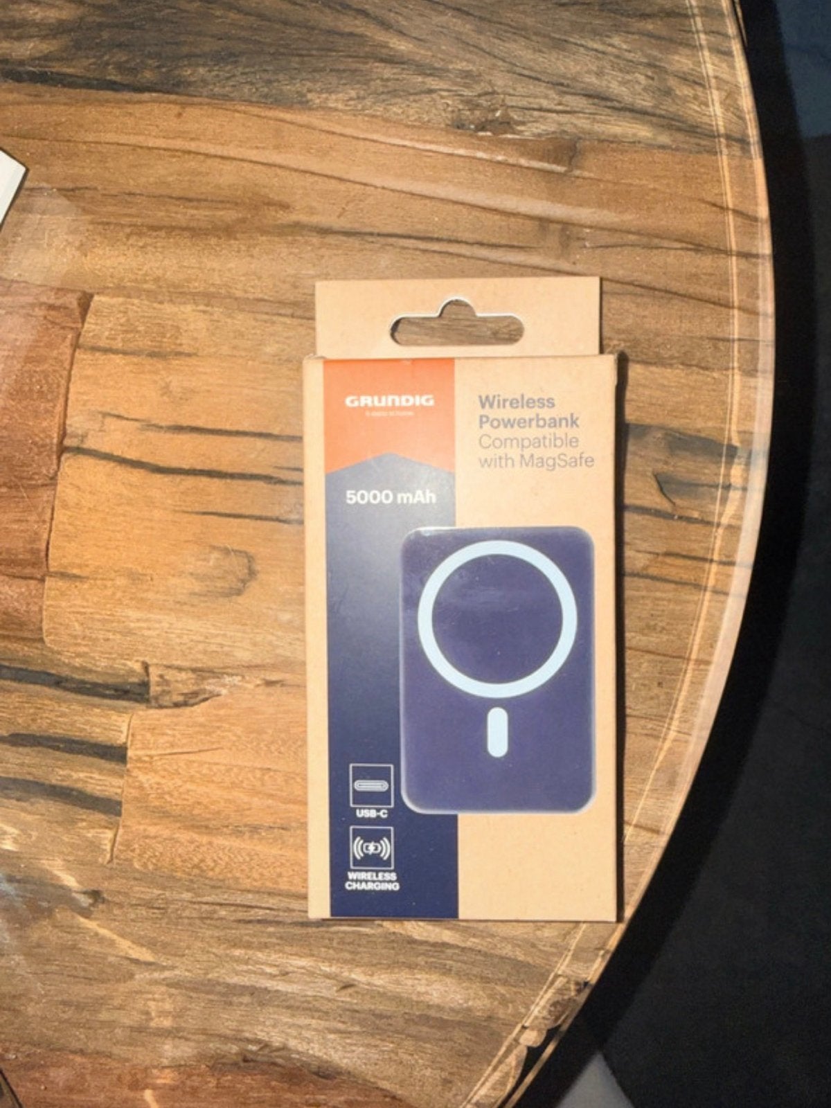 Grundig Draadloze Powerbank 5000 mAh met MagSafe, Nieuw, Telecommunicatie, Powerbanks, Ophalen of Verzenden, Nieuw