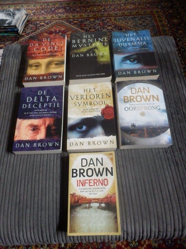 7 boeken van de auteur van de Da Vinci code Dan Brown., Gelezen, Ophalen of Verzenden, Dan Brown, Amerika