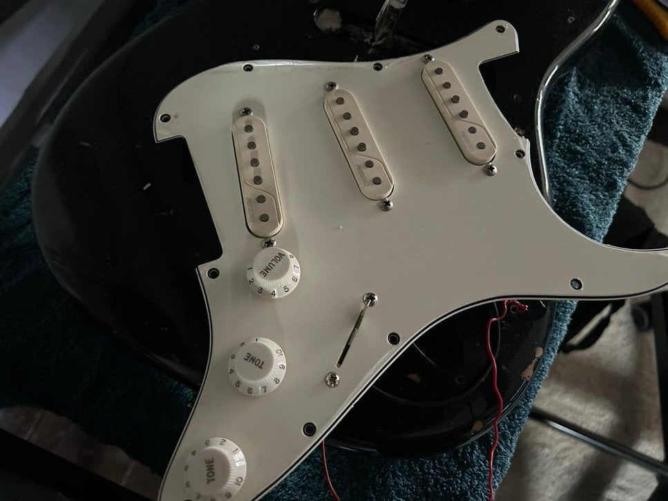 Fishman Fluence pre-wired Pickguard (optie Battery Pack), Ophalen of Verzenden, Nieuw, Elektrische gitaar