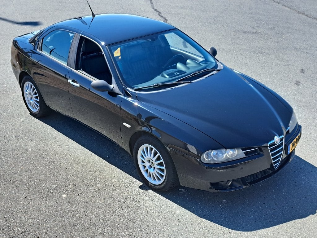 Alfa Romeo 156 1.9 JTDm 16V Distinctive - Youngtimer, Auto's, Alfa Romeo, Particulier, Diesel, Euro 3, D, Sedan, Handgeschakeld
