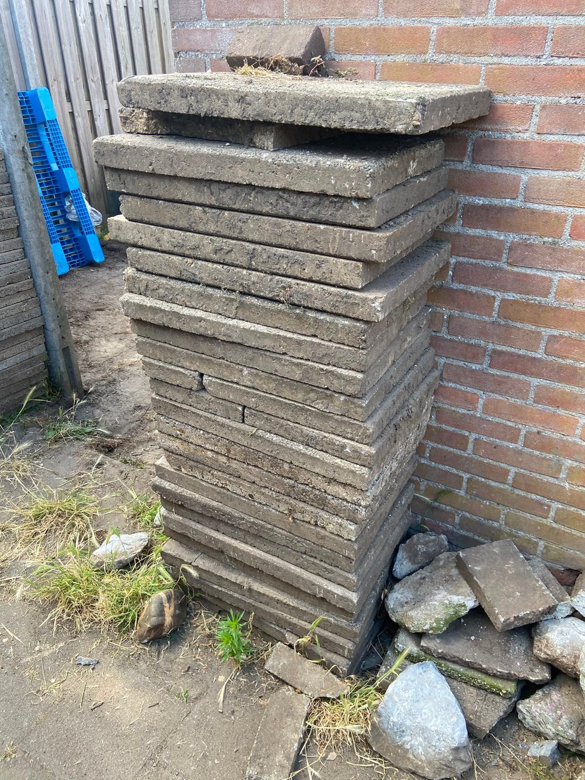 Gratis 20 stoeptegels 40x60x4, Tuin en Terras, Tegels en Klinkers, Ophalen, Gebruikt, 10 m² of meer, Beton