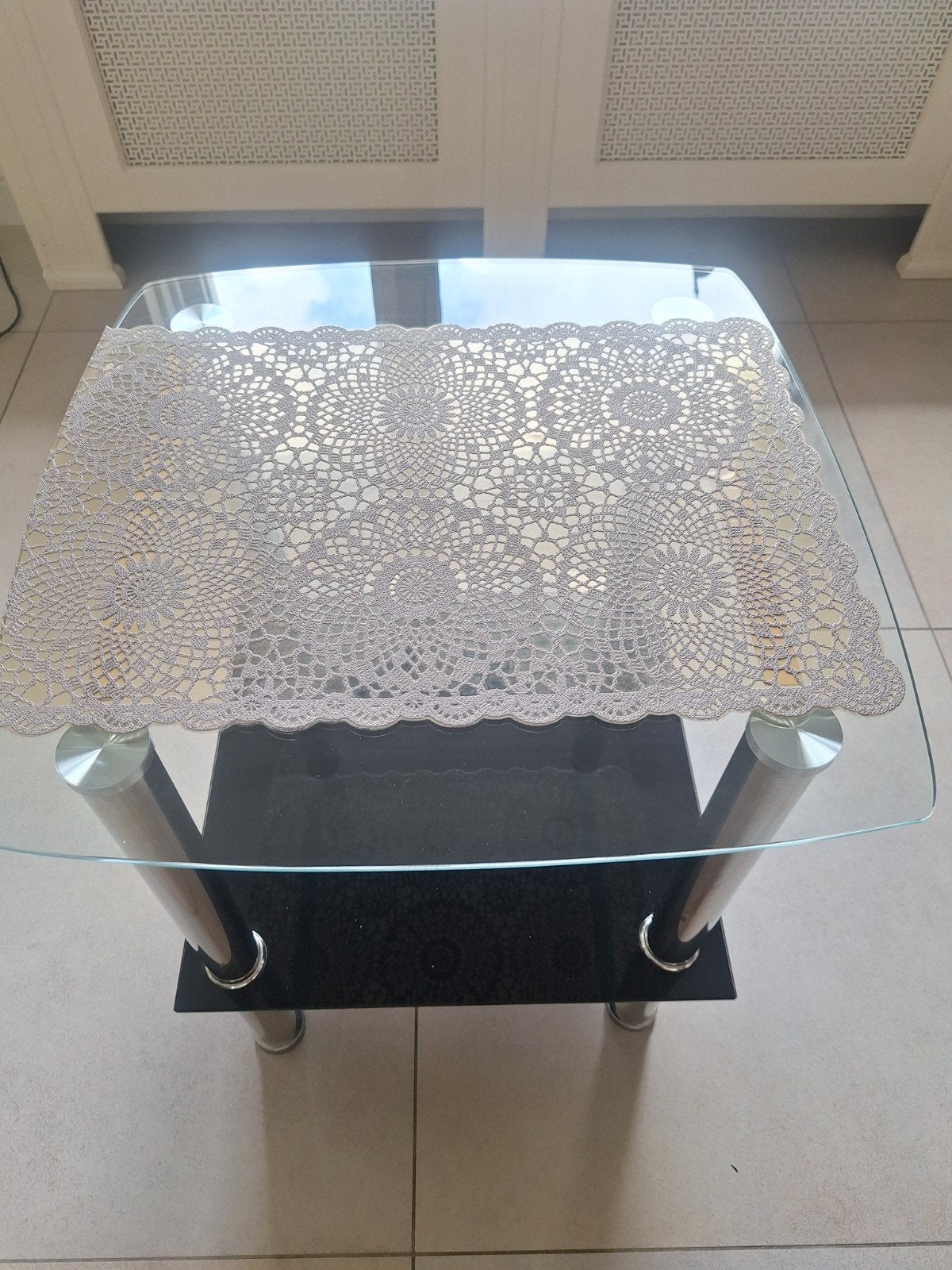 2x glazen bijzettafel met chroom onderstel (44x44x50cm), Huis en Inrichting, Minder dan 55 cm, Gebruikt, Vierkant, Glas