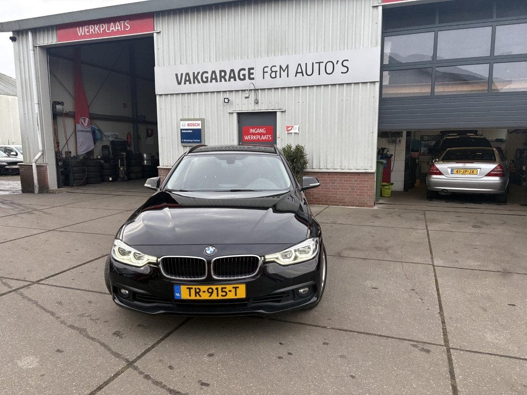 BMW 3-serie Touring 318i Executive, Auto's, BMW, Automaat, Gebruikt, Euro 6, 1465 kg