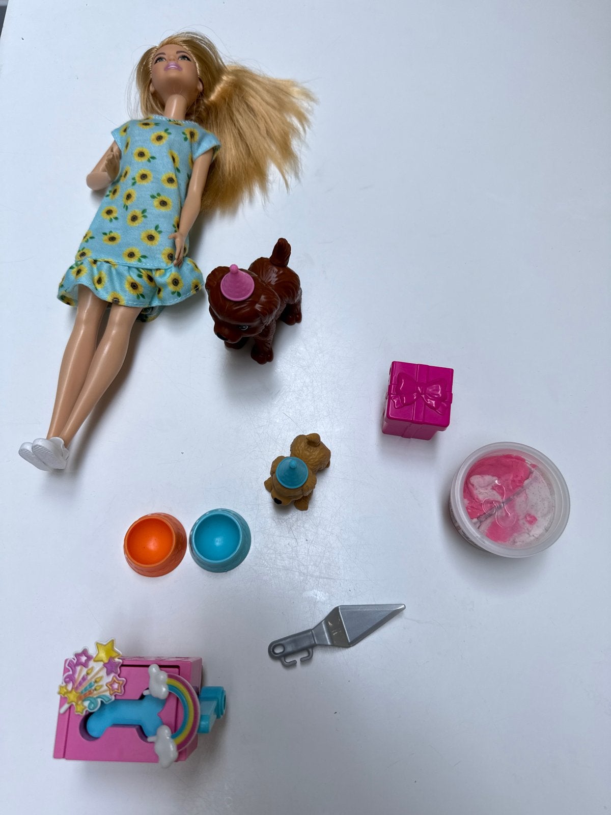 Barbie met puppy's en accessoires, Ophalen of Verzenden, Gebruikt, Barbie