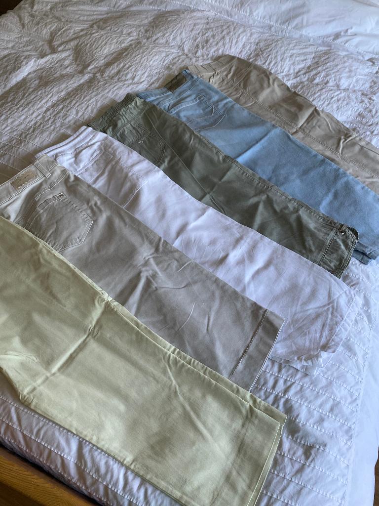 5 merk zomer damesbroeken maat 44, Kleding | Dames, Wit, Maat 42/44 (L), Ophalen of Verzenden, Zo goed als nieuw