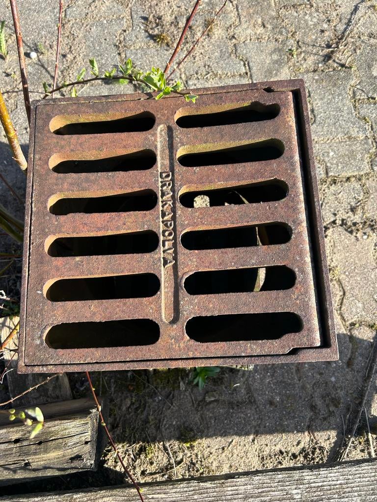Putafdekking kolk - 2 stuks, Doe-het-zelf en Verbouw, Buizen en Afvoer, Gebruikt, Ophalen of Verzenden, Minder dan 2 meter, 80 mm of meer