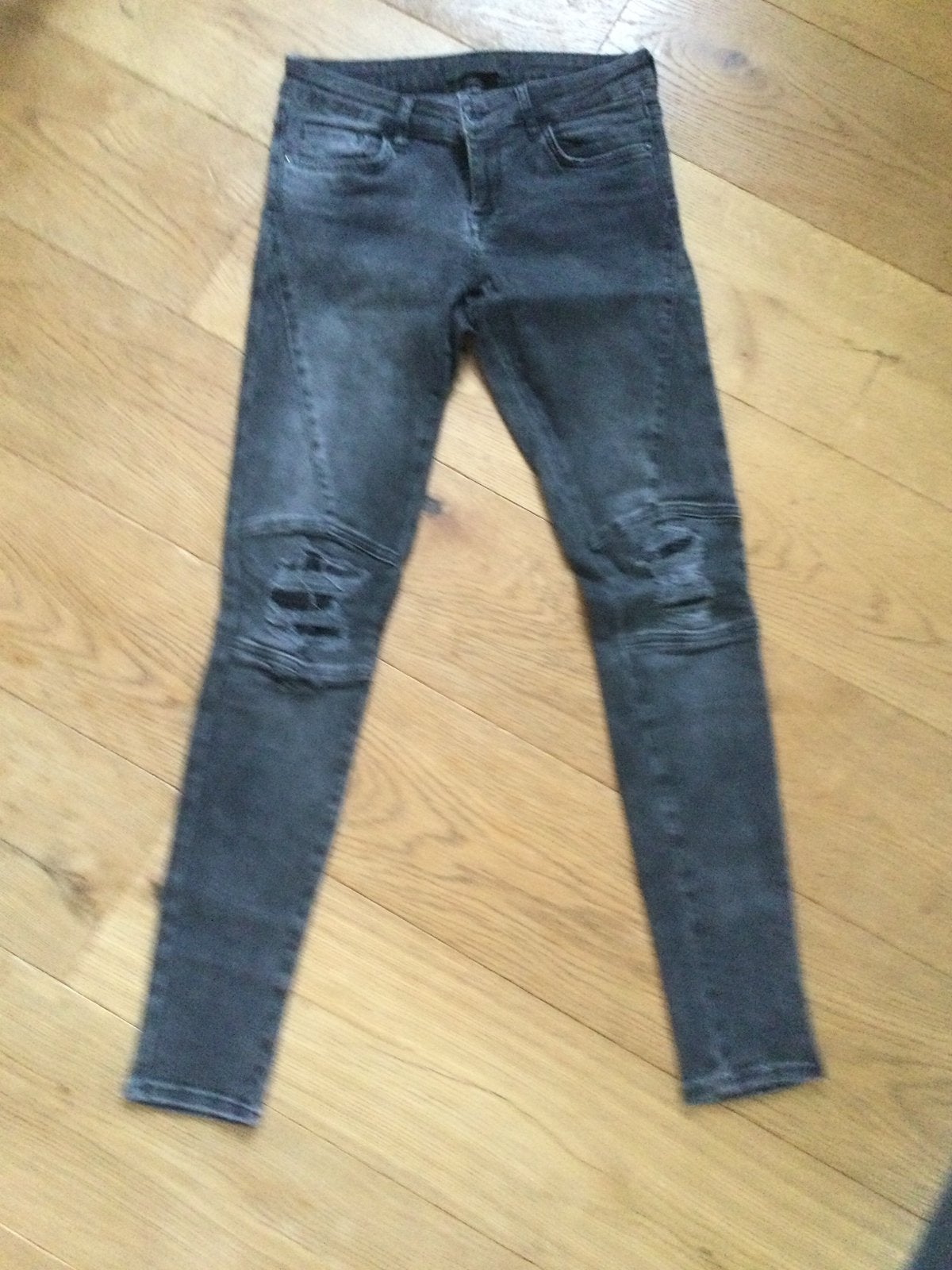 Grijze jeans met gaten, stoer S, Ophalen of Verzenden, Gedragen, Grijs, W32 (confectie 46) of kleiner