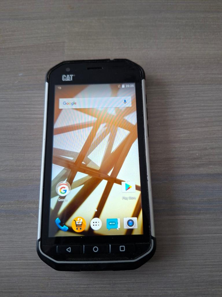 CAT S40 met oplader, Telecommunicatie, Mobiele telefoons | Overige merken, Ophalen, Gebruikt, Klassiek of Candybar, Zonder simlock