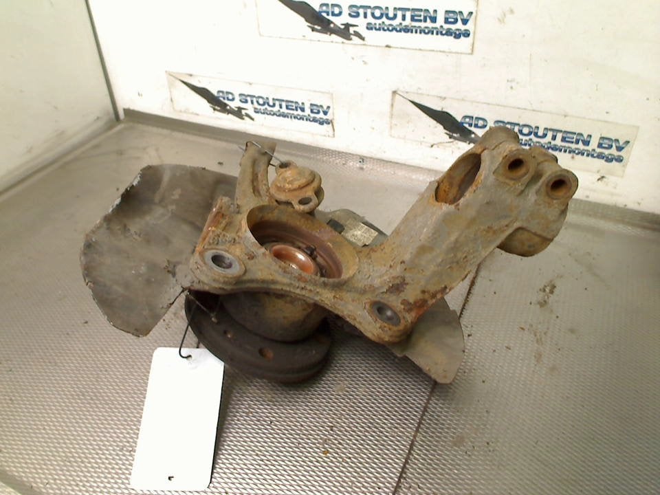 Fusee Links Voor Volkswagen Transporter T5 (2011-05/2015-08), Gebruikt, Volkswagen, Volkswagen AG, Kundenbetreuung@volkswagen.de