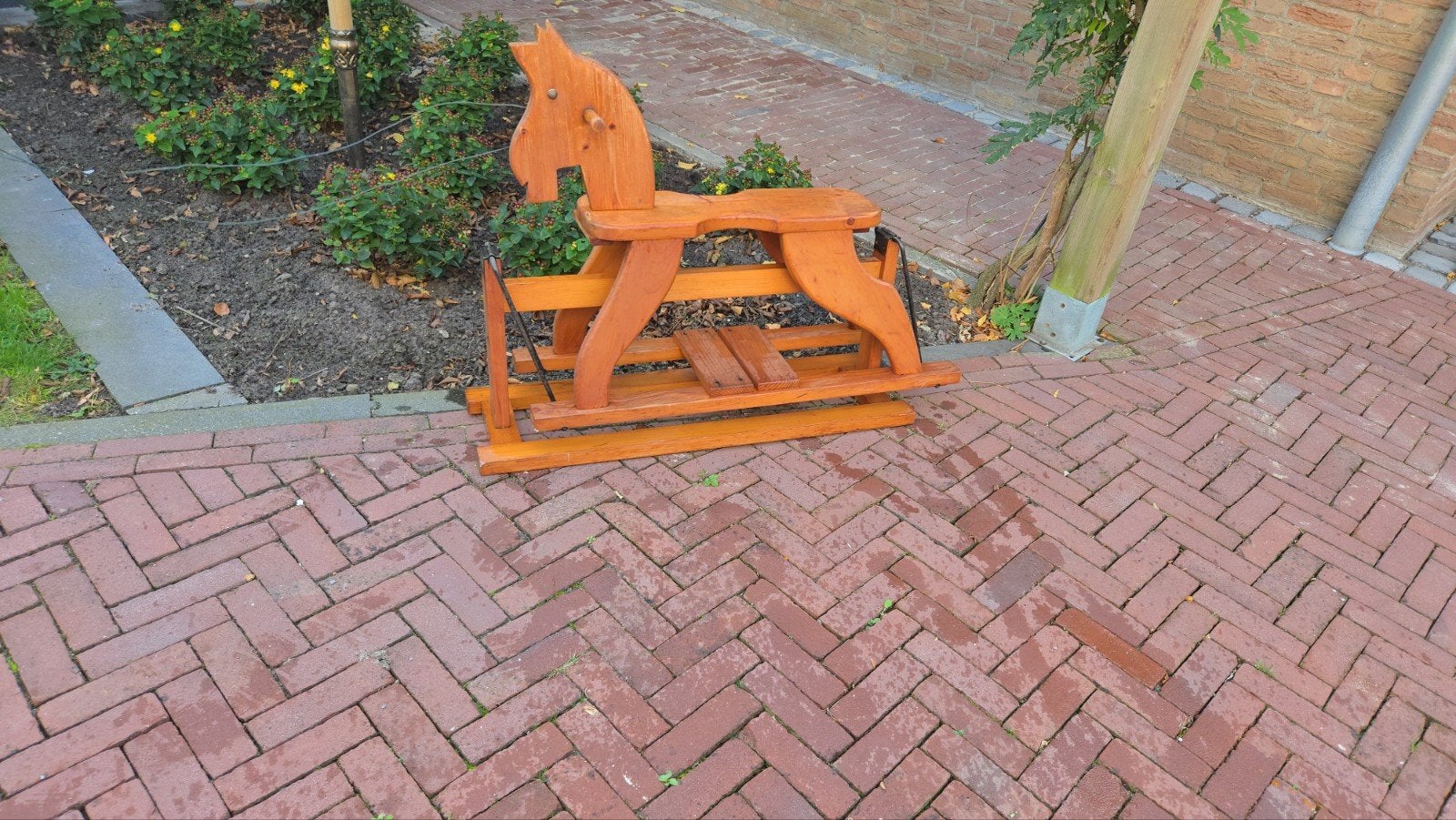 Houten schommelpaard Hegowa - Zo goed als nieuw, Ophalen, Gebruikt, Overige typen