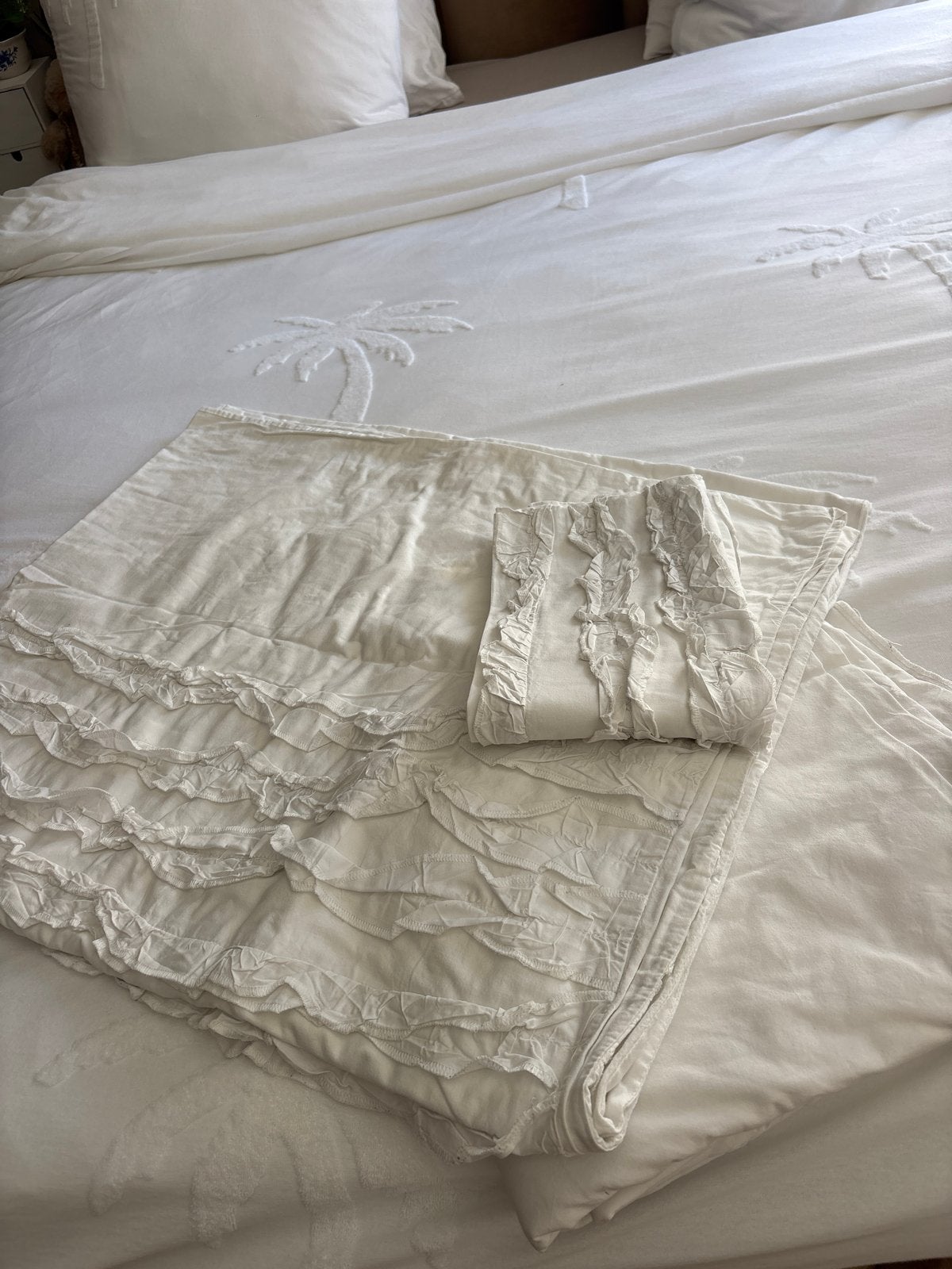 2x 1-persoons witte dekbedovertrek met rushes en slopen, Gebruikt, Eenpersoons, Wit, Dekbedovertrek