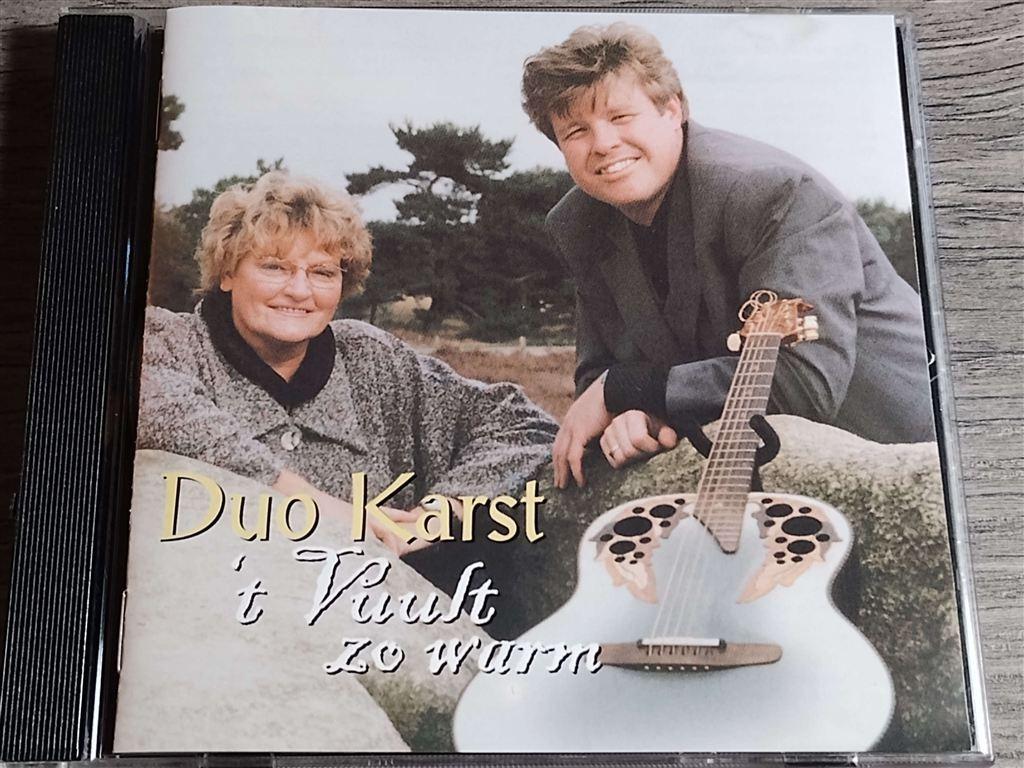 Duo Karst - T Vuult Zo Warm, Ophalen of Verzenden, Zo goed als nieuw, Levenslied of Smartlap