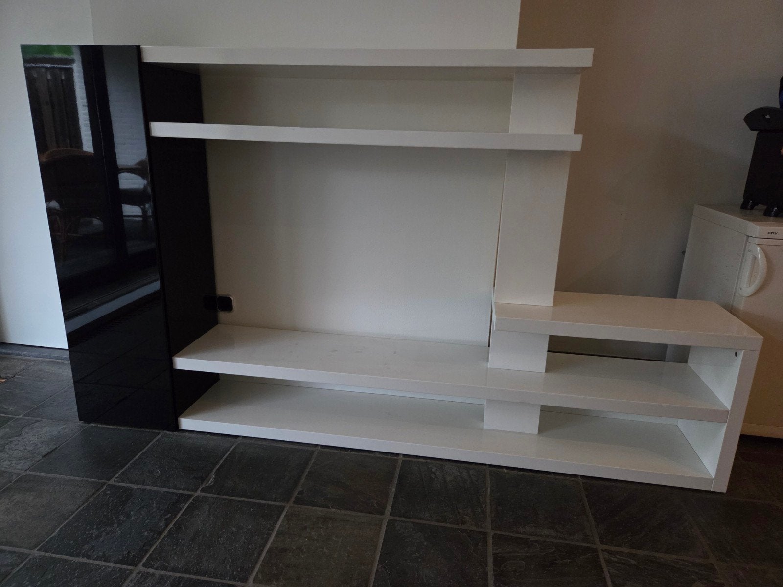 Modern TV meubel - Zo goed als nieuw, 100 tot 150 cm, Ophalen of Verzenden, Zo goed als nieuw, 200 cm of meer