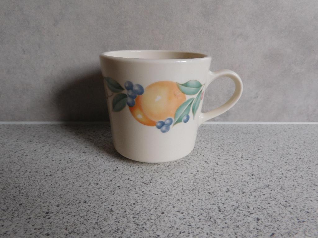 Kopje Fruit Corelle by Corning USA, Ophalen of Verzenden, Zo goed als nieuw, Overige stijlen, Kop(pen) en/of Schotel(s)