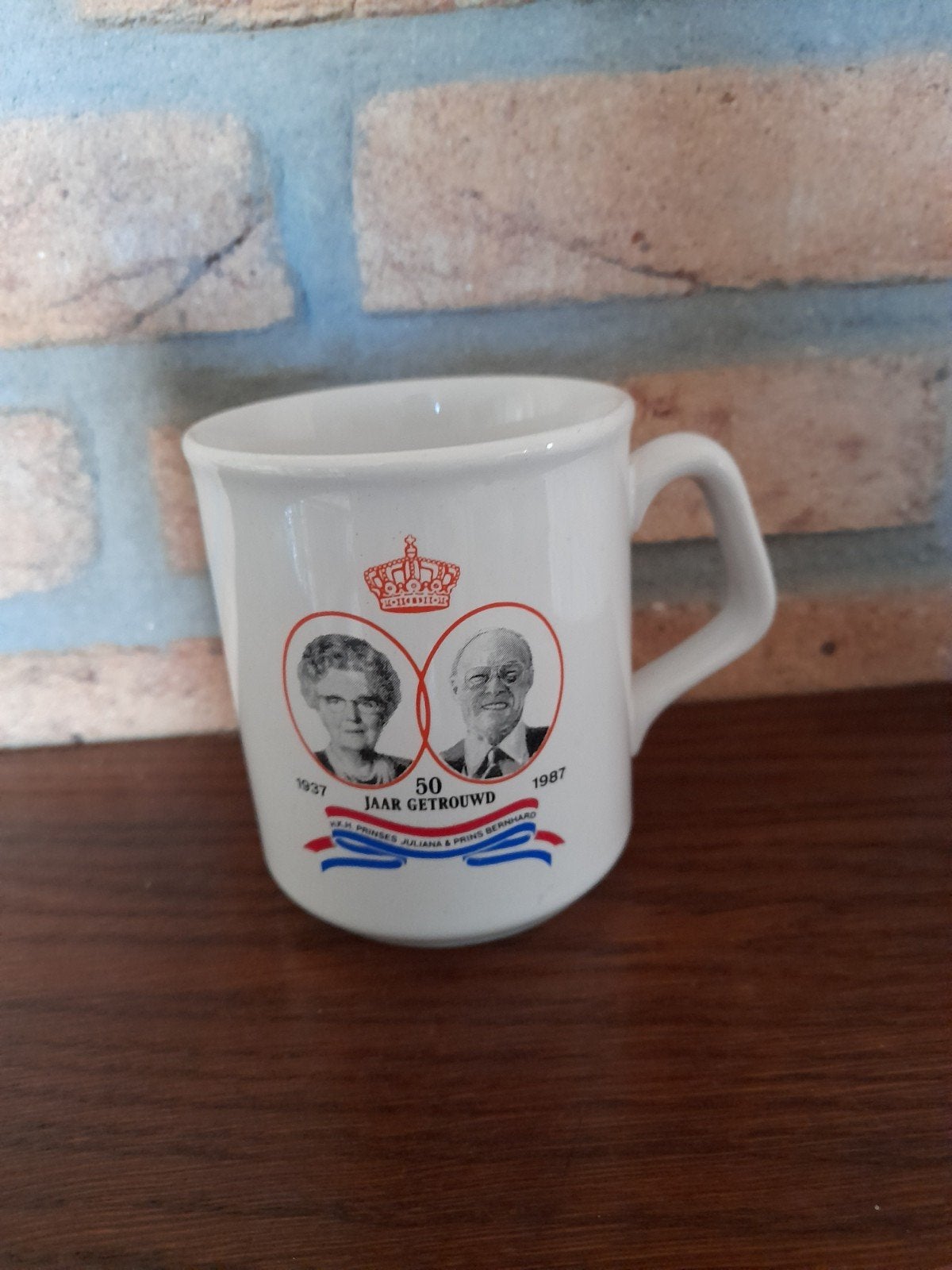 Beker met Juliana en Bernhard, Ophalen of Verzenden, Zo goed als nieuw