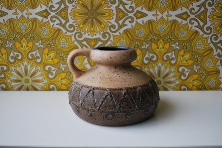 Vintage Bruin Vaasje VEB Haldensleben Oost Duitsland 10 cm, Ophalen of Verzenden