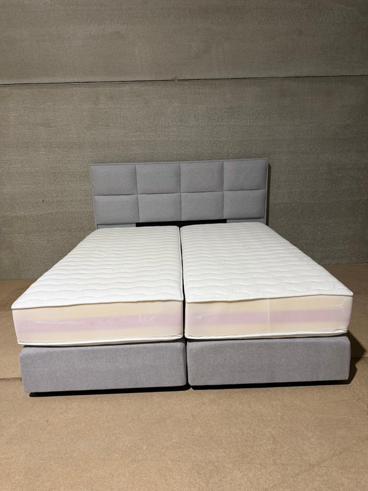 Boxspring Met Blokken met luxe matrassen 180x200, Ophalen of Verzenden, Zo goed als nieuw, Tweepersoons, 180 cm