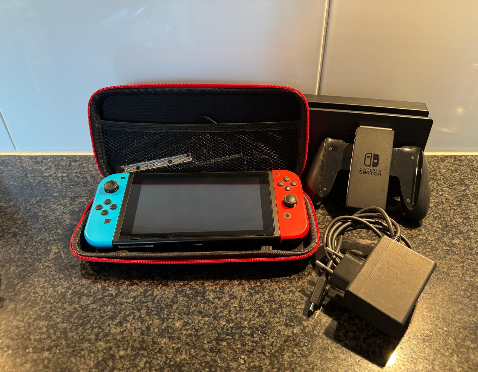 Nintendo Switch, Spelcomputers en Games, Spelcomputers | Nintendo Switch, Zo goed als nieuw, Switch 2019 Upgrade, Met 2 controllers