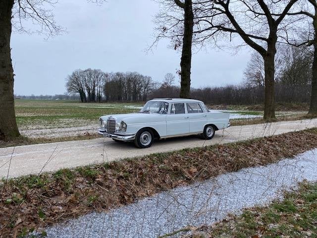 Mercedes-Benz 300SE Heckflosse 1962 Rallyauto, foto 11