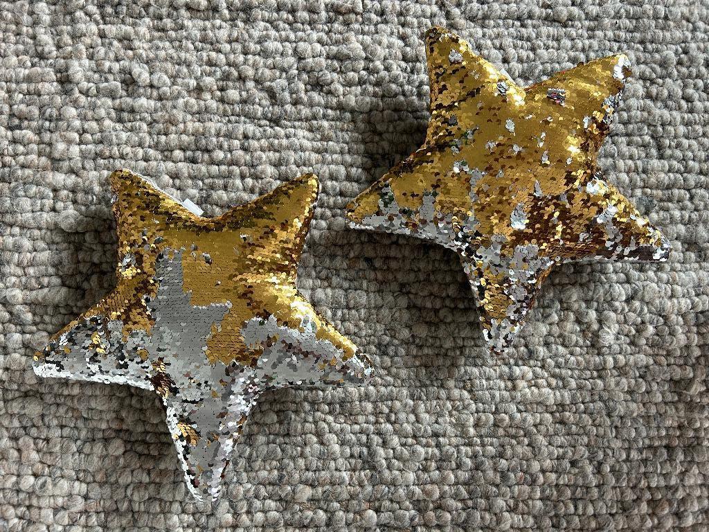 Super leuke H&M home glitter ster kussentjes 2 stuks, Ophalen of Verzenden, Zo goed als nieuw