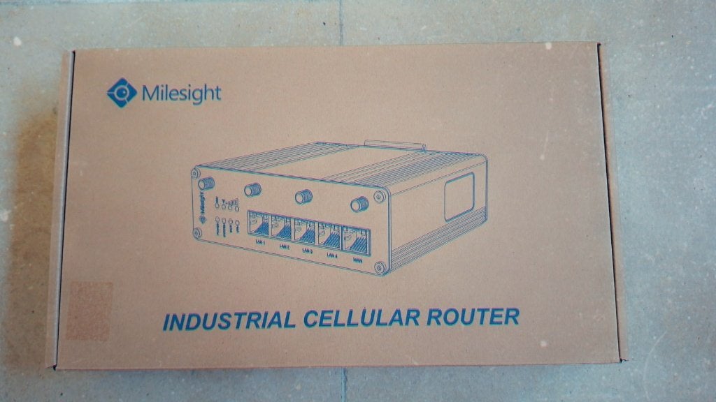 Milesight UR75-500GL-G-P-W 5G industriele router GPS PoE, Computers en Software, Ophalen of Verzenden, Zo goed als nieuw, Router met modem