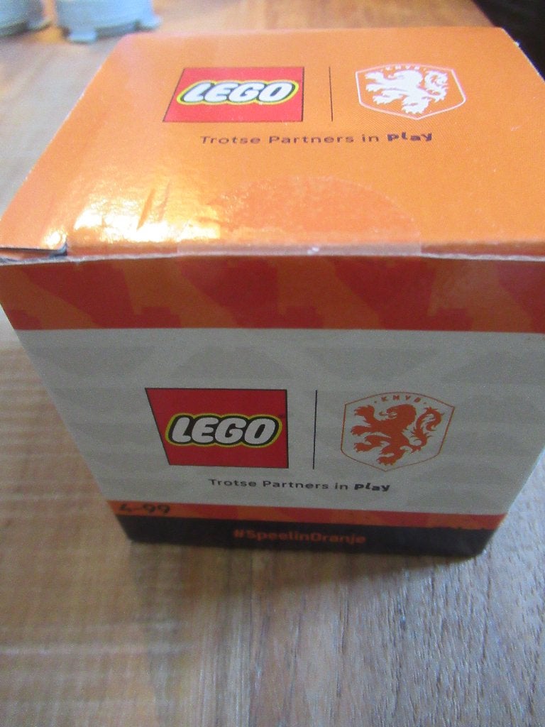 doosje oranje LEGO #SPEELINORANJE / wk 2026 / knvb, Overige thema's, Lego, Nieuw, Ophalen of Verzenden