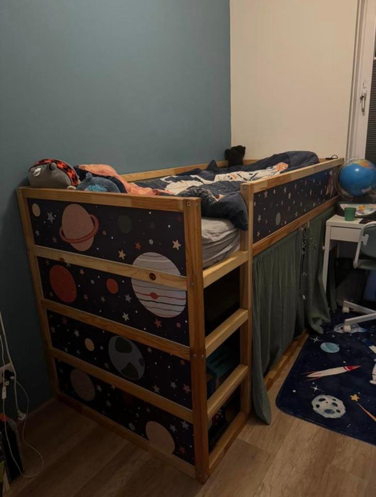 Ikea Kura bed, Kinderen en Baby's, Kinderkamer | Stapelbedden en Hoogslapers, Ophalen of Verzenden, Zo goed als nieuw, Halfhoogslaper