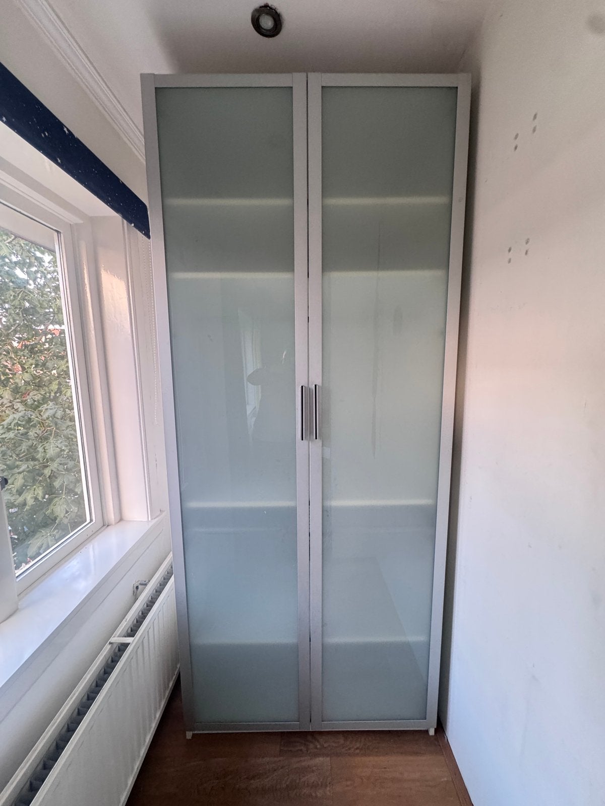 IKEA PAX kledingkast 100x60x236 cm met matglazen deuren, Ophalen, Zo goed als nieuw, 50 tot 75 cm, 200 cm of meer