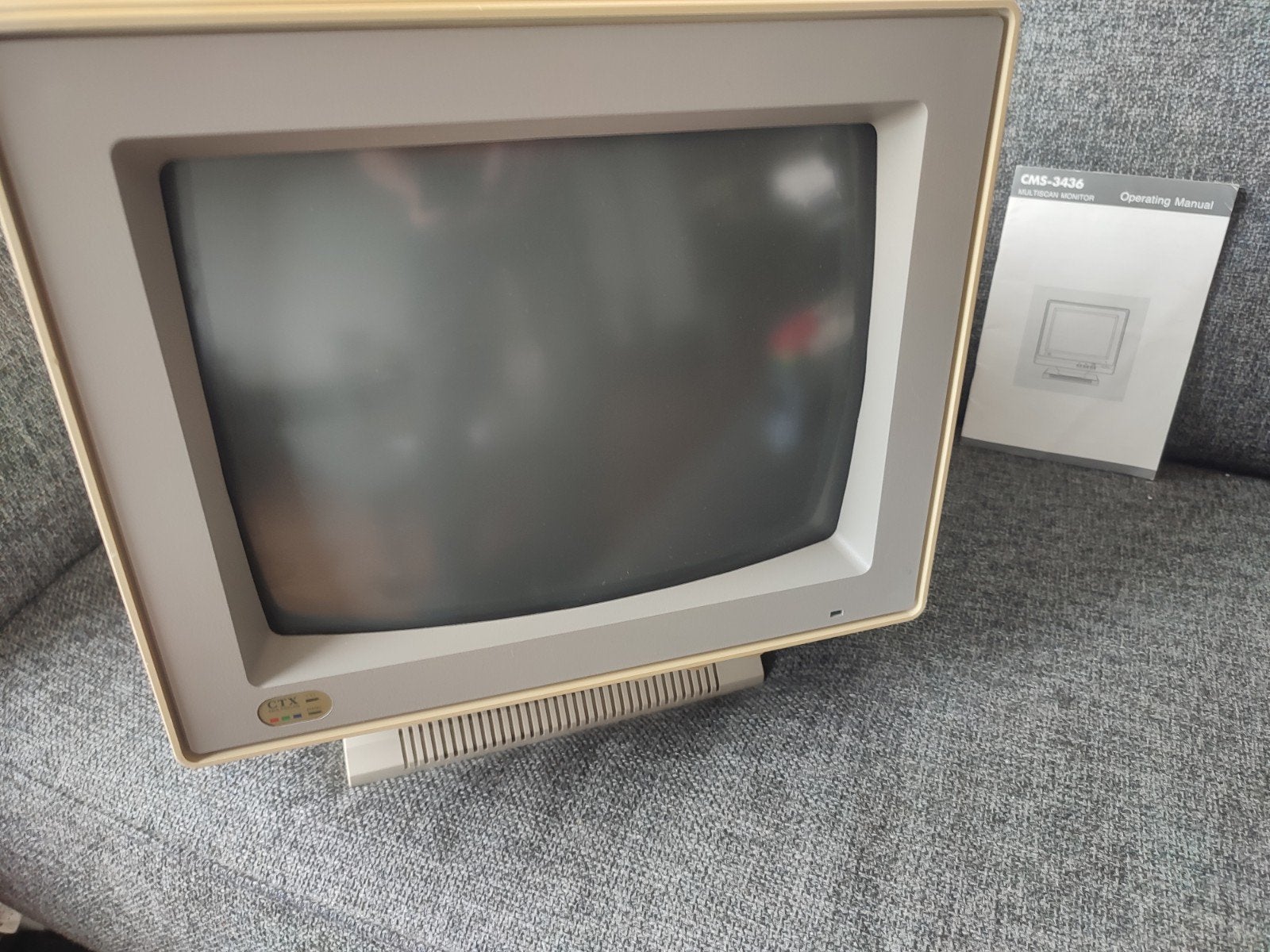 EGA (paradise 64 color, VGA) ttl / analog monitor, Ophalen of Verzenden
