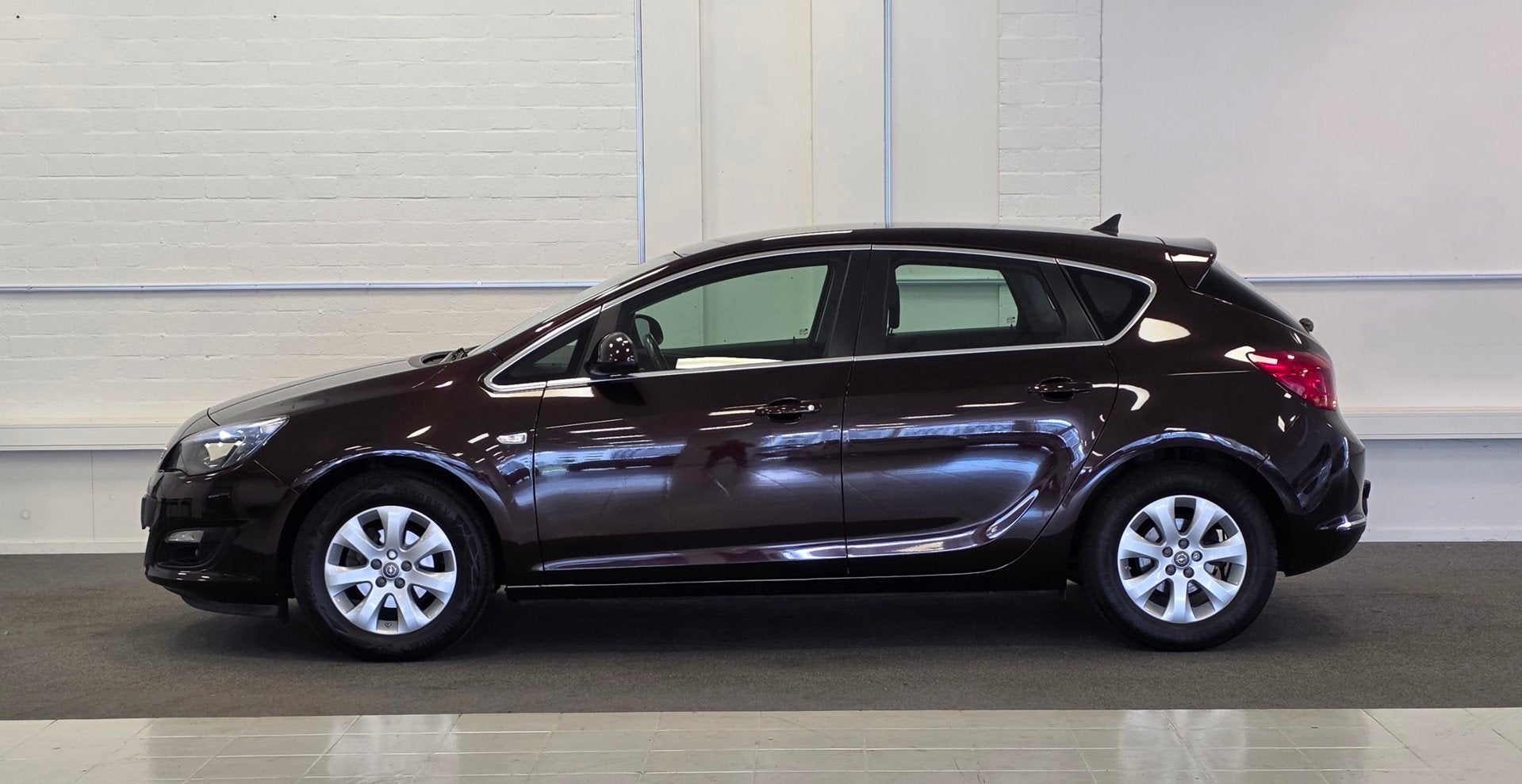 Opel Astra 1.4 Turbo Blitz 1e Eigenaar 100% Onderhouden Trek, Auto's, Opel, Voorwielaandrijving, Stof, Gebruikt, 4 cilinders
