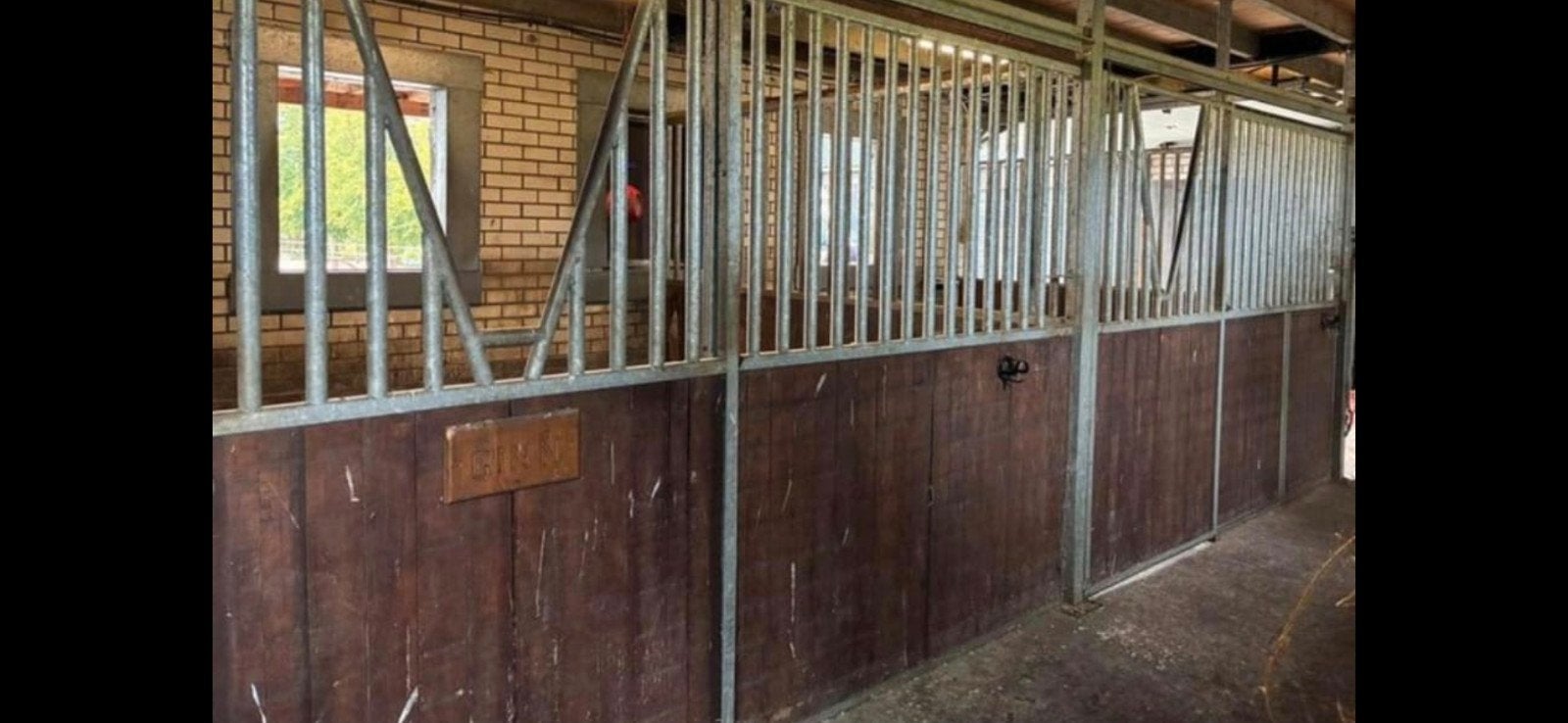2 paarden boxen en een Shetlander stal, Dieren en Toebehoren, Stalling, 2 of 3 paarden of pony's