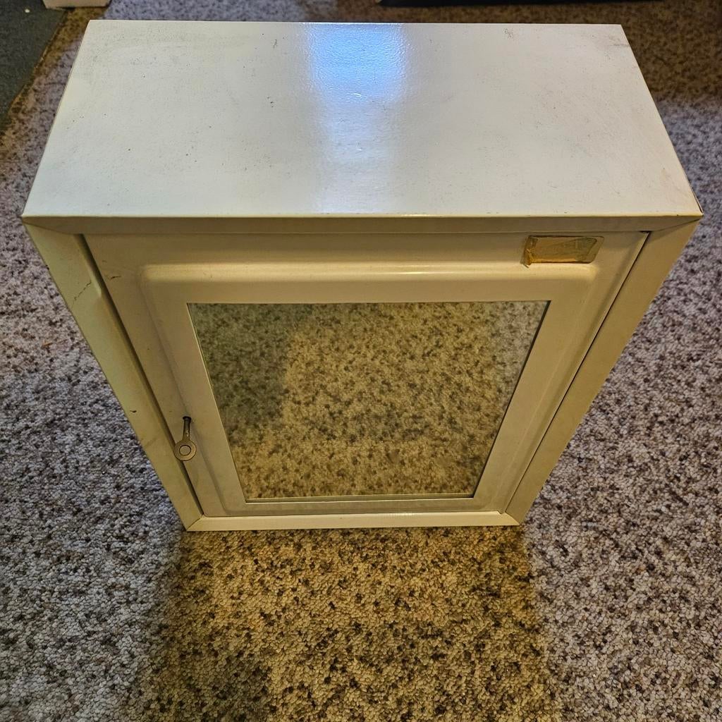 Medicijnkastje, Ophalen of Verzenden, Minder dan 45 cm