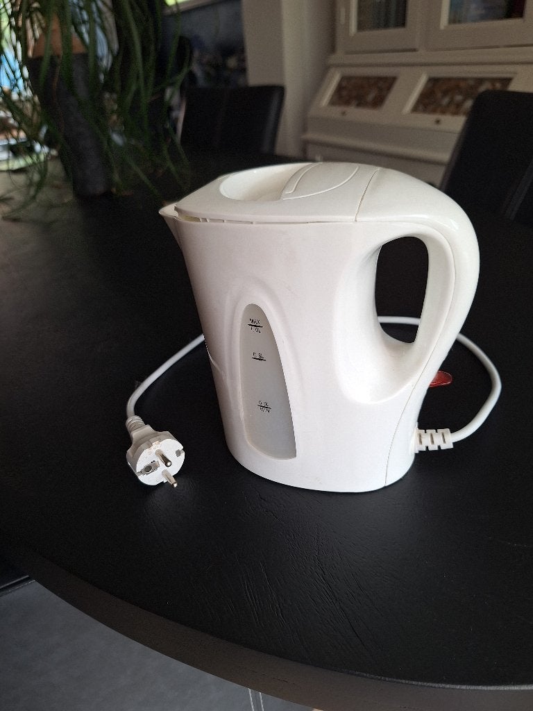 Waterkoker 1l, 1 tot 2 liter, Ophalen, Gebruikt