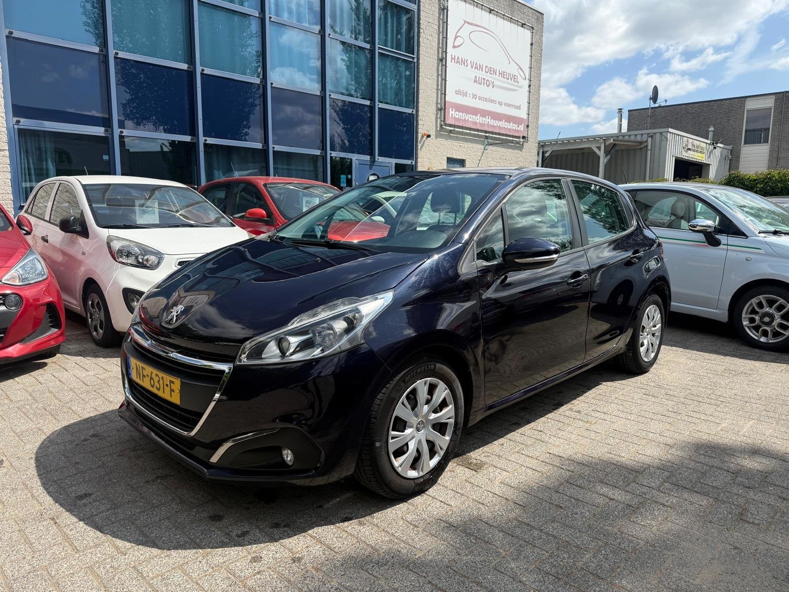 Peugeot 208 1.2 PureTech Blue Lion 5-drs, Navi, Airco, APK 0, Voorwielaandrijving, Stof, Gebruikt, 1199 cc