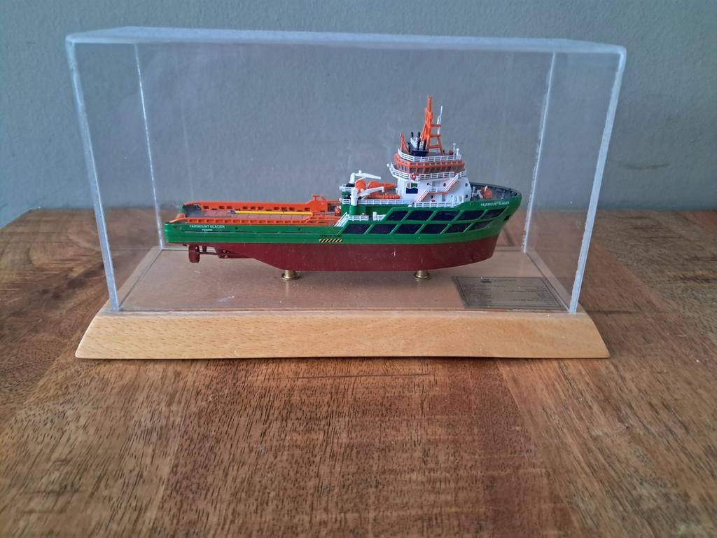 Fairmount Glacier Scheepsmodel in Vitrine, Ophalen of Verzenden, Zo goed als nieuw, 1:200 of kleiner, Overige merken