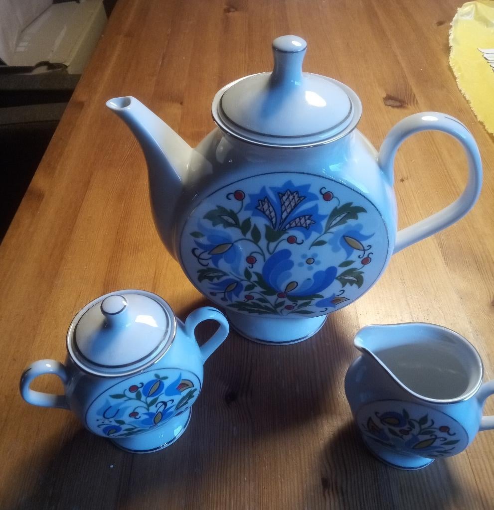 Thee Servies Merk Lubiana Madein Polen, Antiek en Kunst, Ophalen of Verzenden