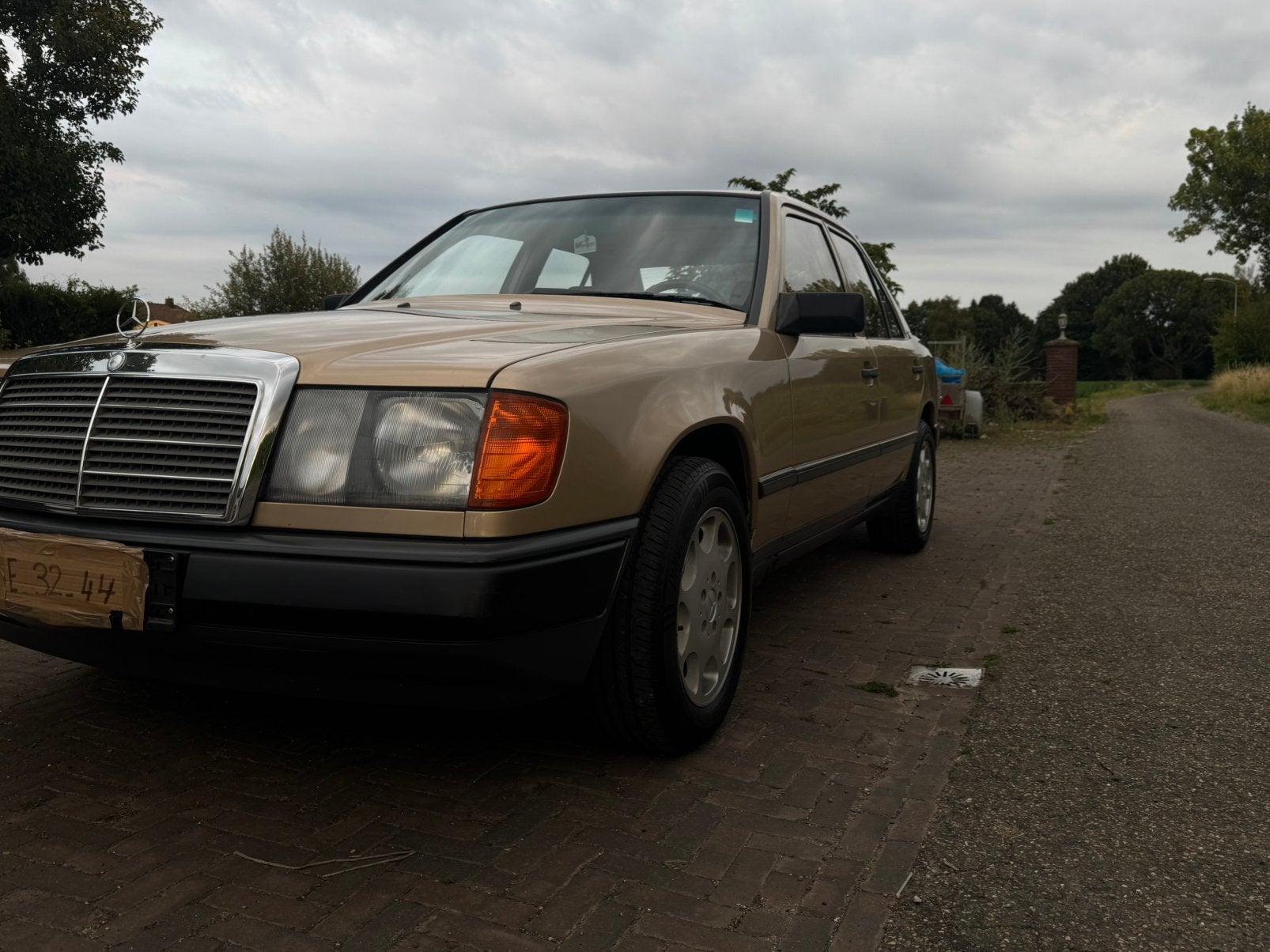 Mercedes 300 turbo diesel TE HUUR, Ophalen of Verzenden