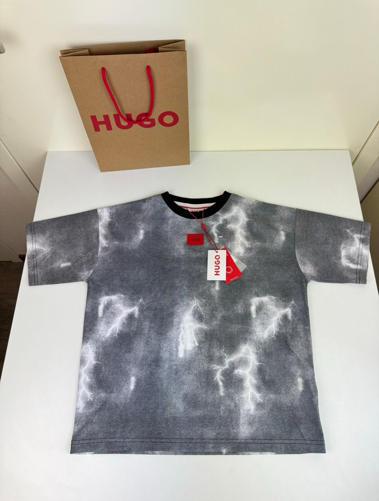 HUGO BOSS Nieuw T-shirt Boys Cotton Logo Print Gray Oversize, Ophalen of Verzenden, Zo goed als nieuw, Jongen of Meisje, Shirt of Longsleeve