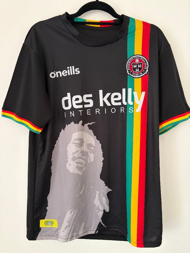 Bohemian FC Bob Marley Voetbal Shirt Ierland XXL, Verzamelen, Verzenden, Zo goed als nieuw, Buitenlandse clubs, Shirt