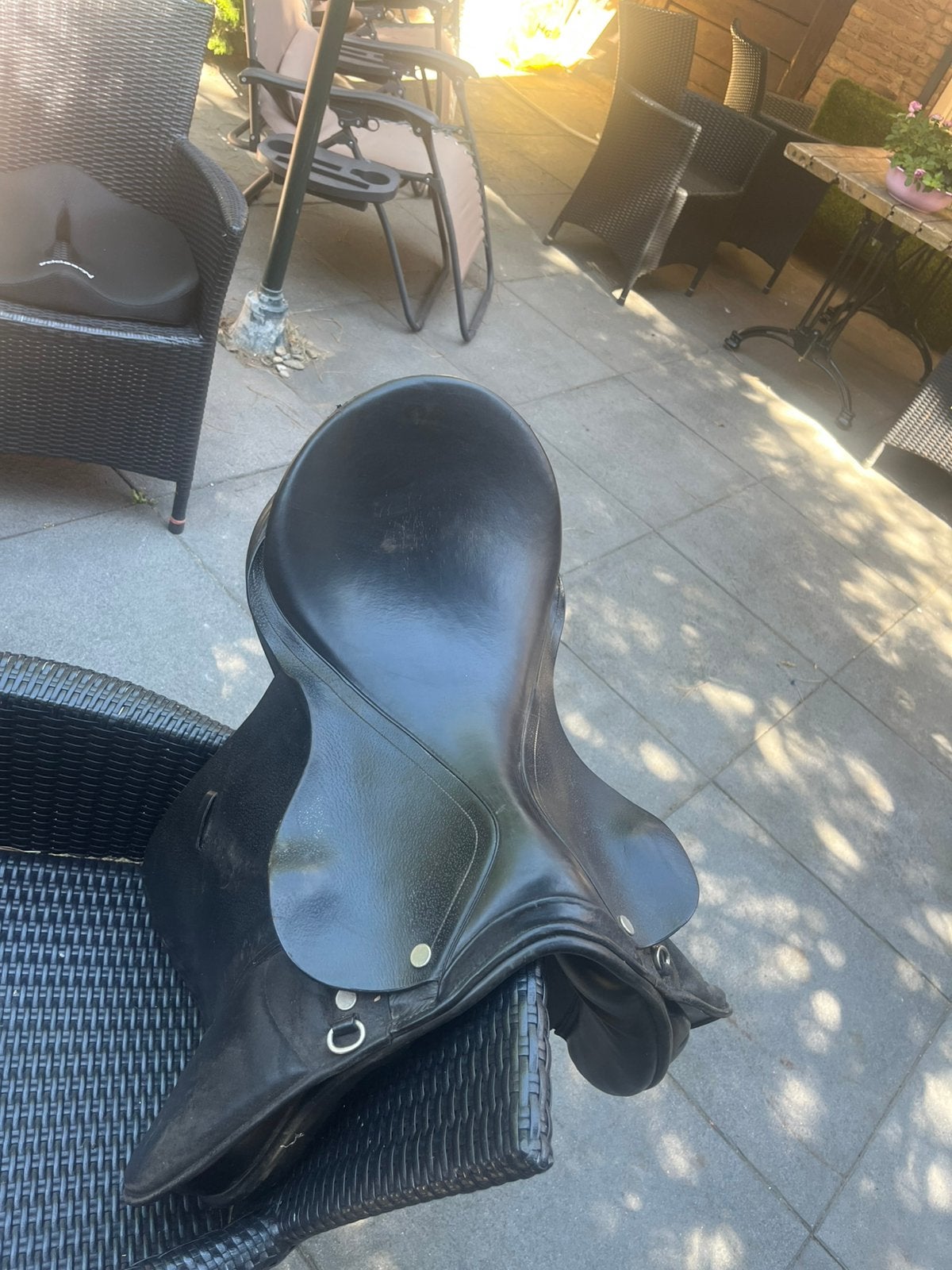 PAGONY 17-17,5 inch Stevige paarden zadel, Ophalen of Verzenden, Gebruikt, Dressuur