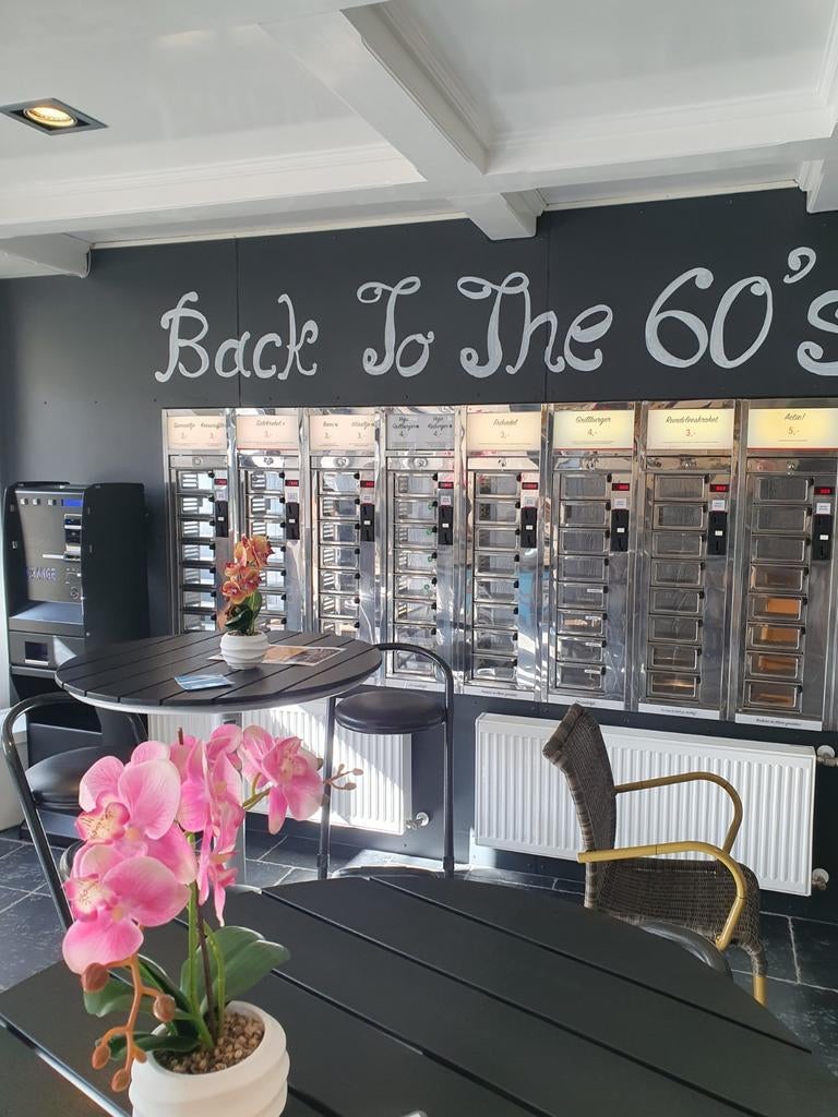 Snackmuur 9x8 vakken, aparte wisselautomaat en pinfunctie, Ophalen of Verzenden