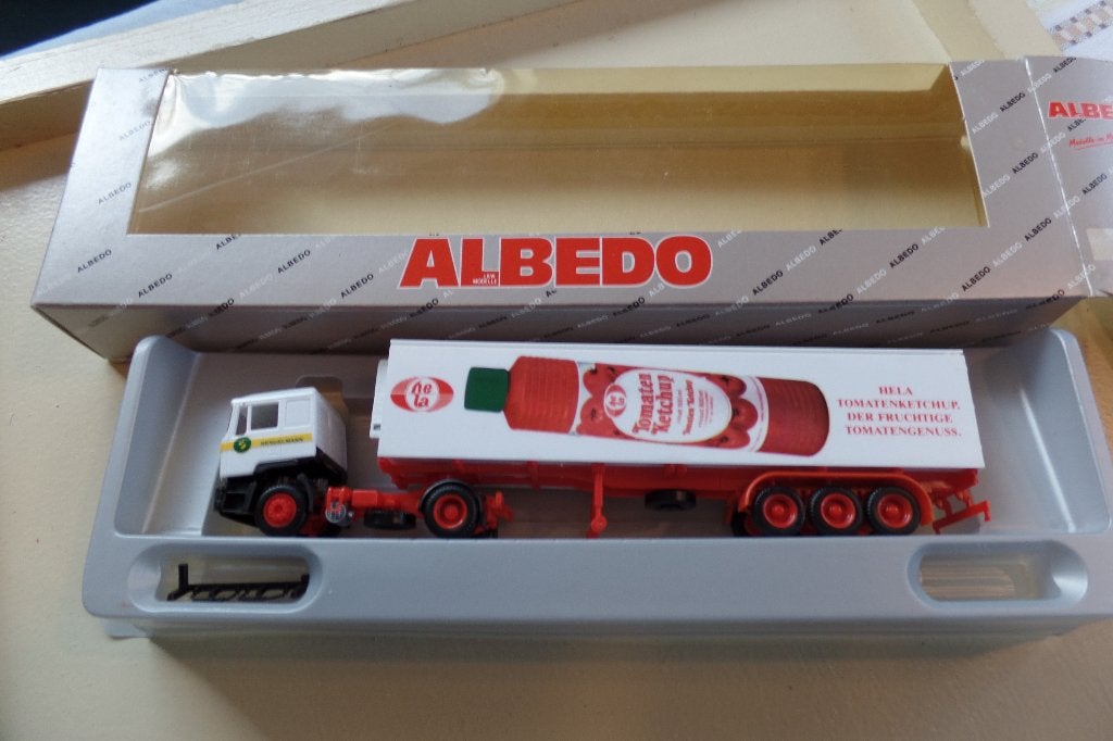 MAN trekker / oplegger Hela Ketchup (Albedo), Ophalen of Verzenden, Nieuw, Bus of Vrachtwagen, Herpa