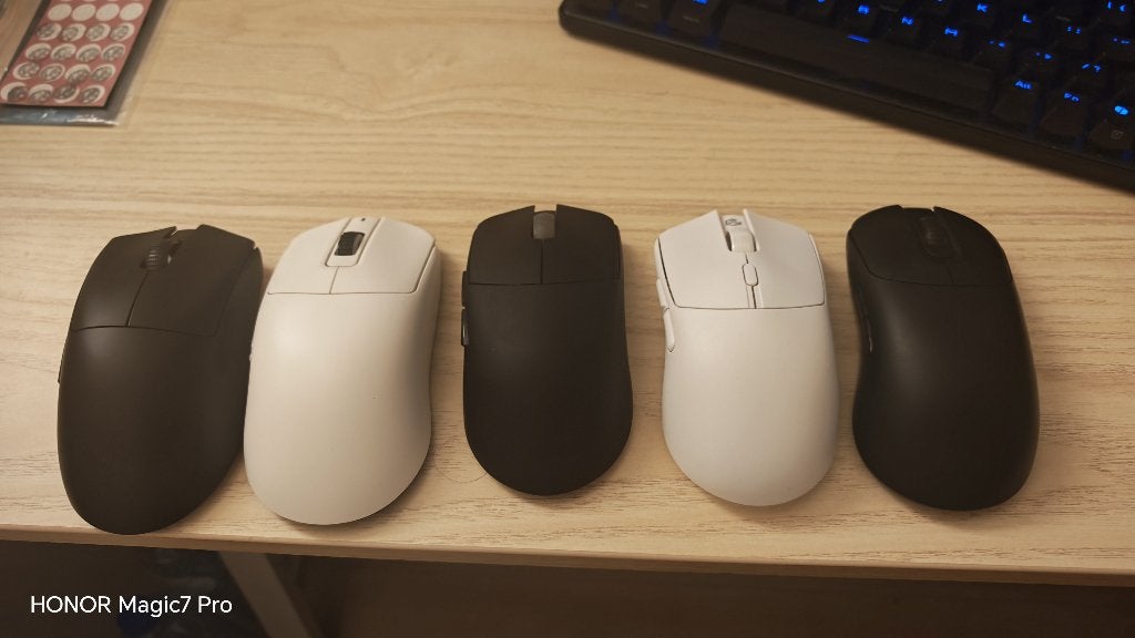 Topkwaliteit Gaming Muizen Razer, Vaxee, Lamzu, G-Wolves, Rechtshandig, Muis, Ophalen of Verzenden, Zo goed als nieuw