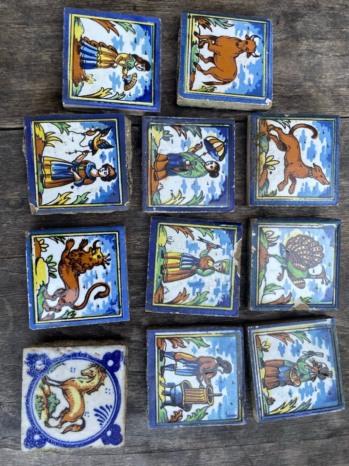 Set van 11 Antieke Spaanse Tegels met Diverse Afbeeldingen, Ophalen of Verzenden