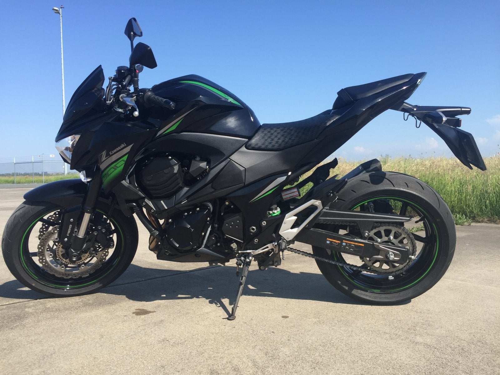 Kawasaki Z800 Akrapovic, Motoren, Motoren | Kawasaki, Sportuitlaat, 4 cilinders, Motorrijbewijs A, Gebruikt