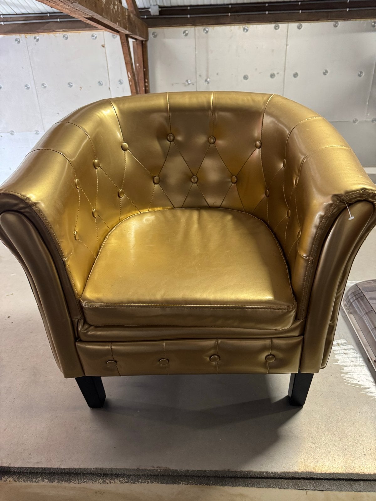Gouden kinderfauteuil met poef - Perfect voor speelkamer!, Huis en Inrichting, Ophalen, Gebruikt, Minder dan 75 cm, Minder dan 50 cm